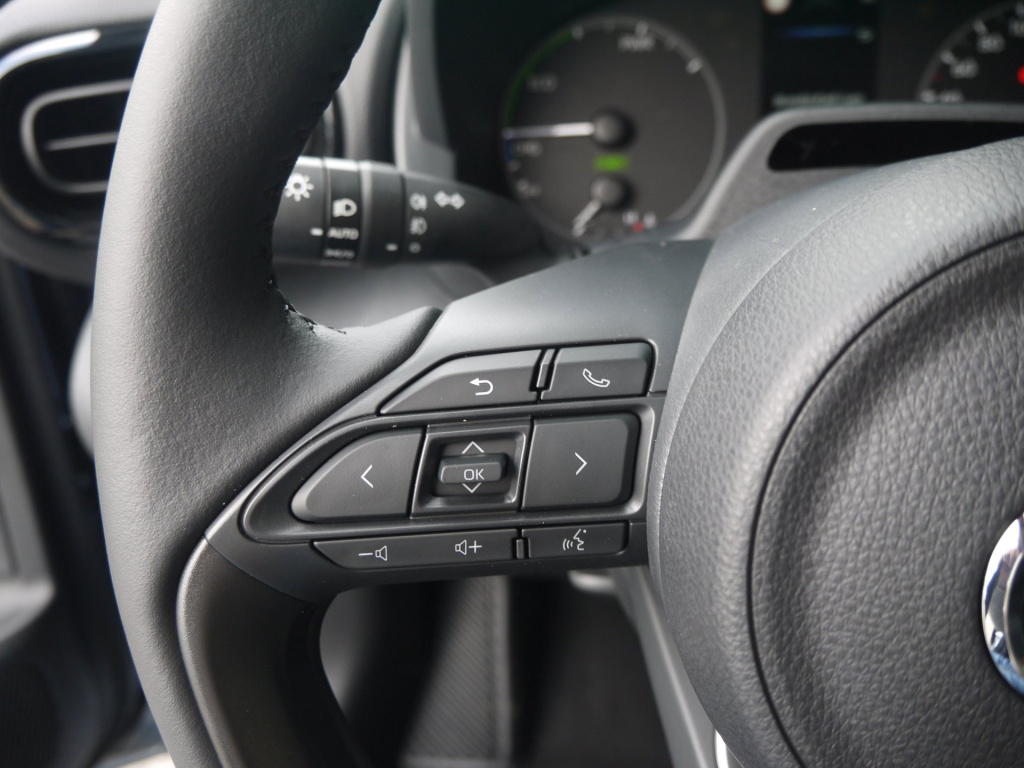 Mazda 2 Hybrid