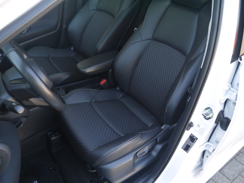 Mazda 2 Hybrid
