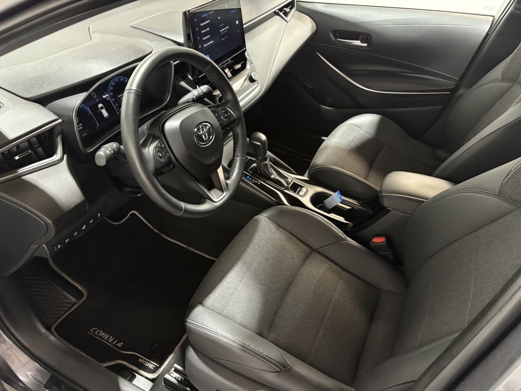 Toyota Corolla Touring Sports