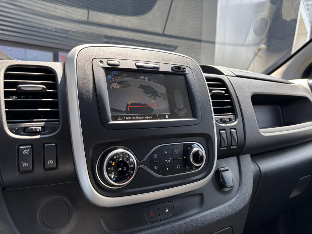 Nissan Nv300