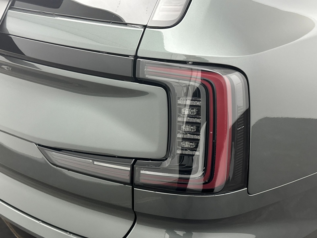 Volvo Ex90