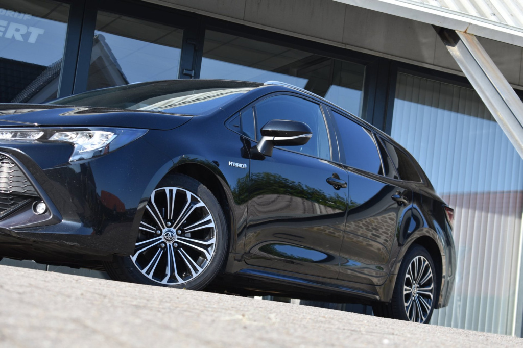 Toyota Corolla Touring Sports