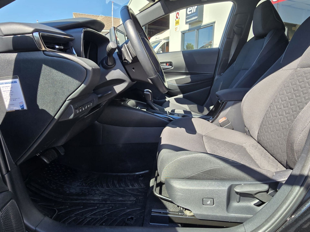 Toyota Corolla Touring Sports
