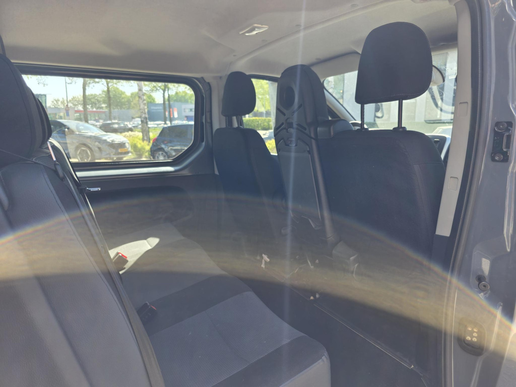 Nissan Nv300
