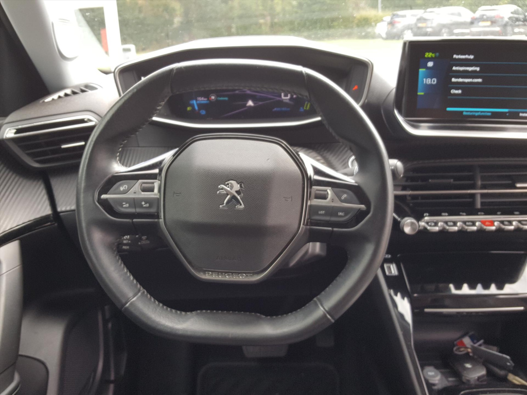 Peugeot E-2008