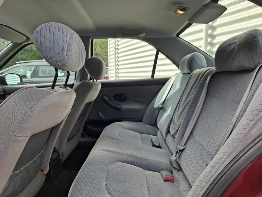 Peugeot 406