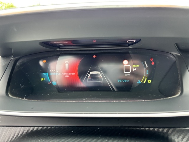 Peugeot E-2008
