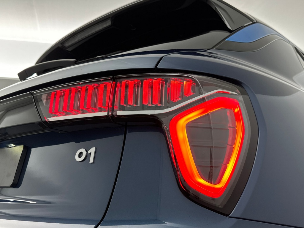 Lynk & Co 01