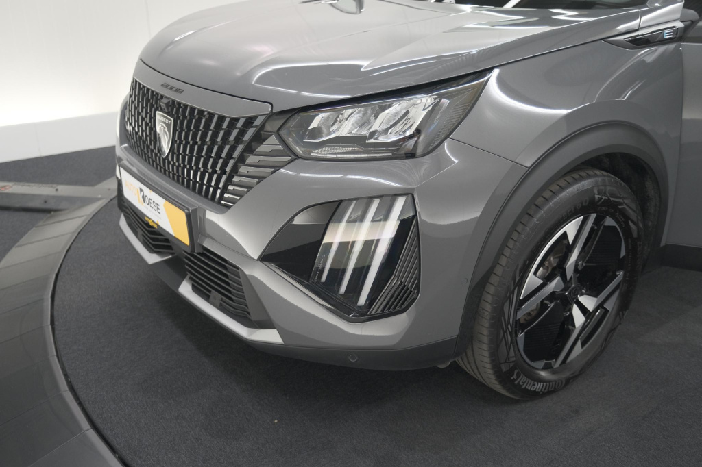 Peugeot E-2008