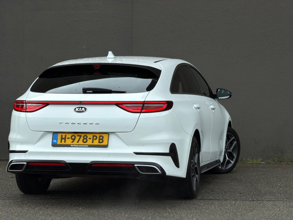 Kia Proceed