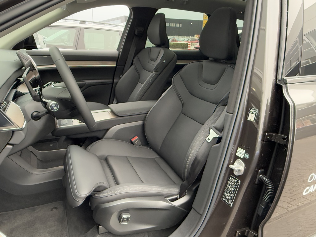 Volvo Ex90