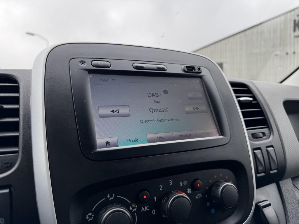 Nissan Nv300