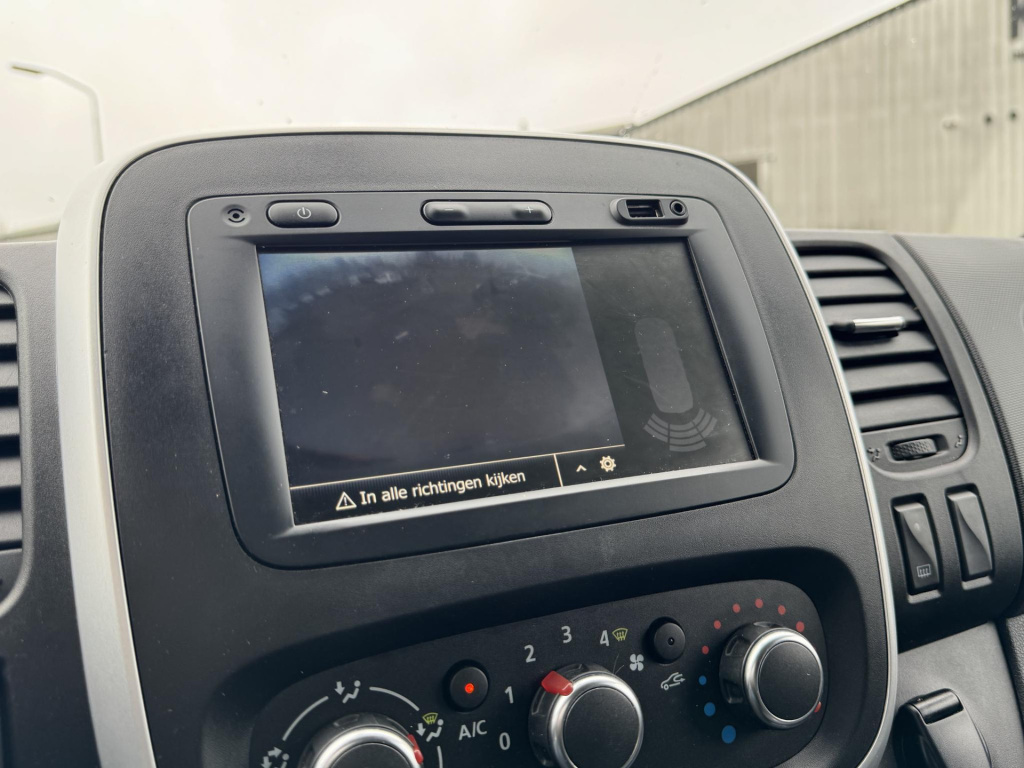 Nissan Nv300