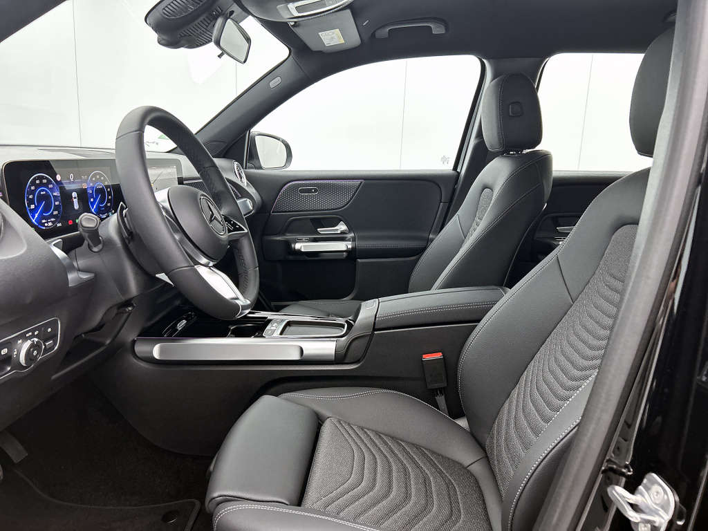 Mercedes-Benz Eqb