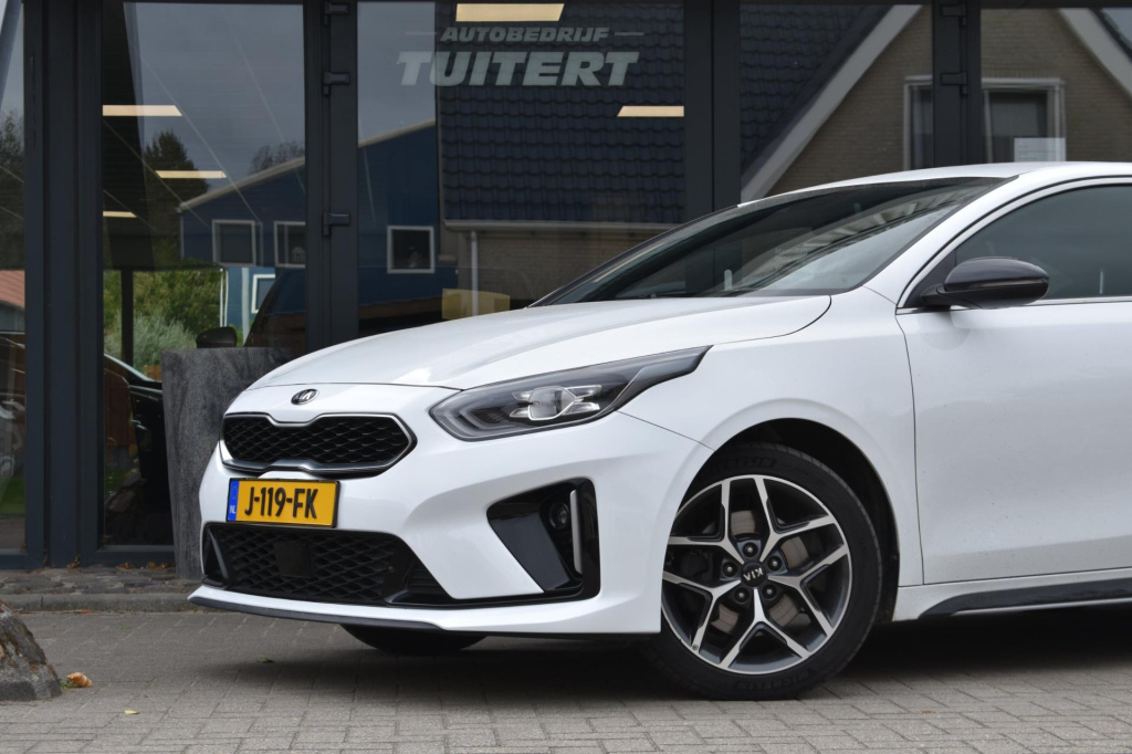 Kia Proceed