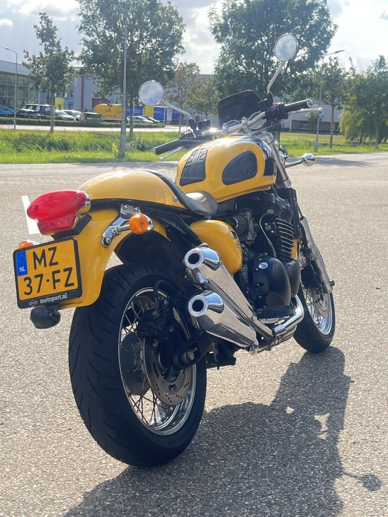 Triumph Thunderbird