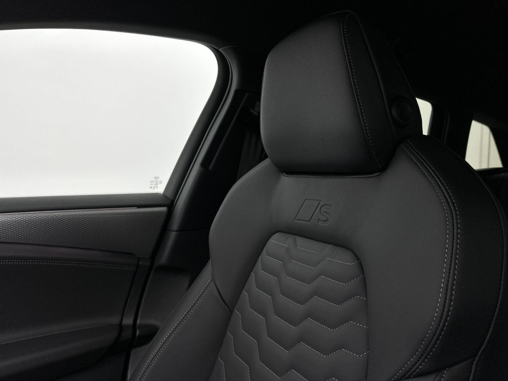 Audi A6 Avant E-tron