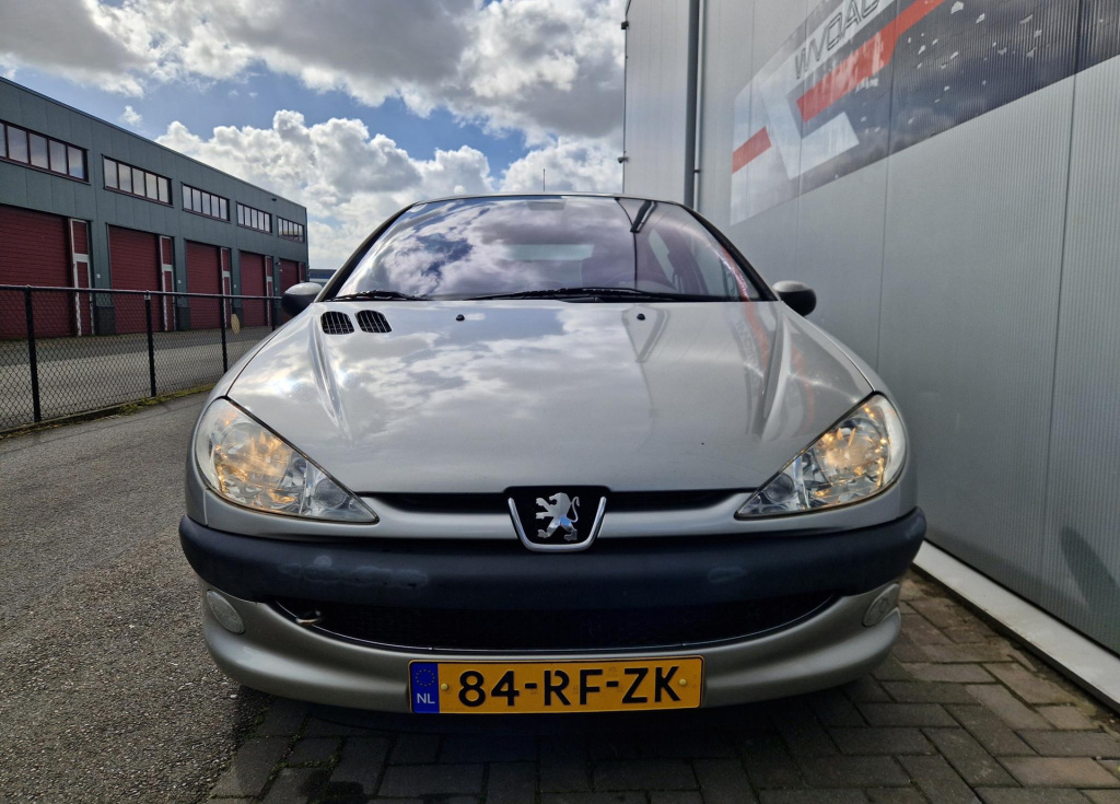 Peugeot 206