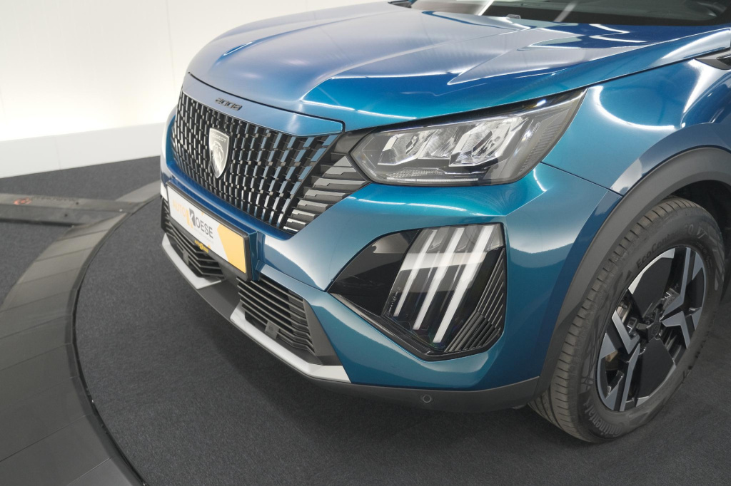 Peugeot E-2008