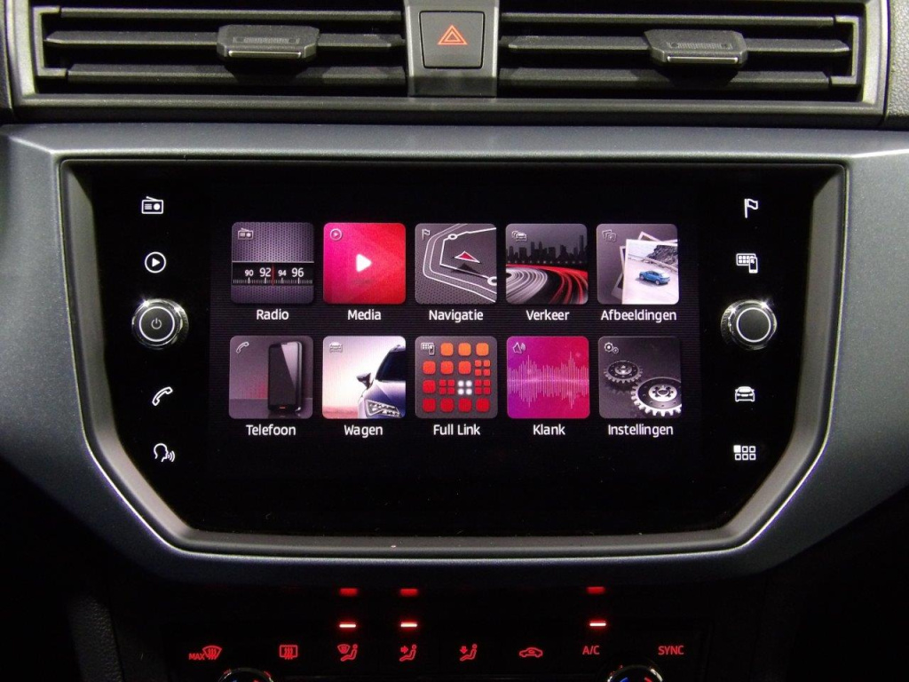 Seat Arona