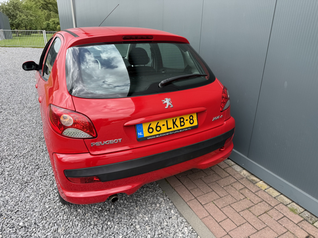 Peugeot 206