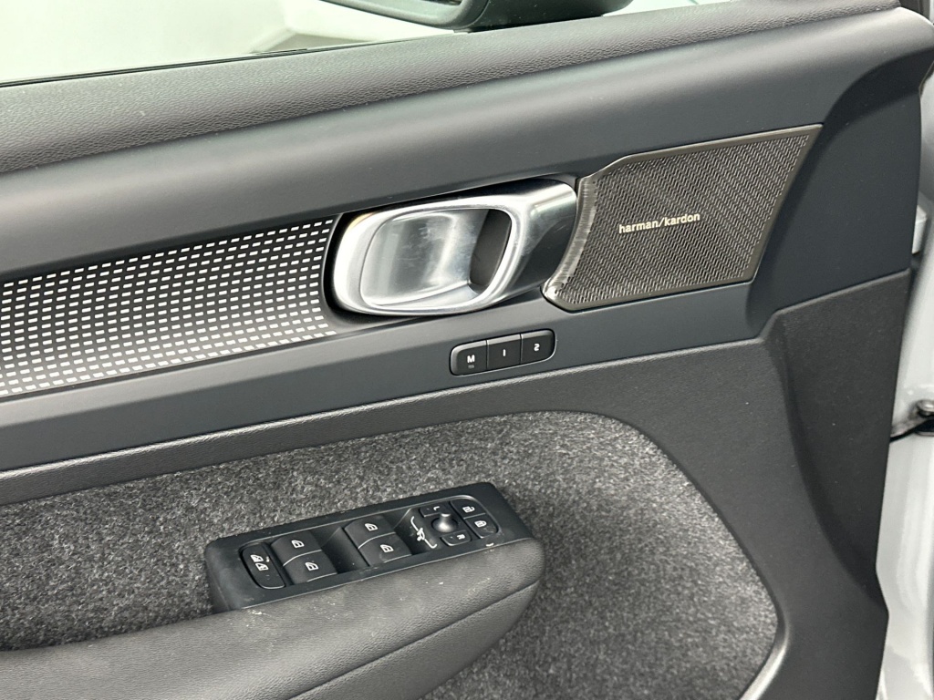 Volvo Ex40