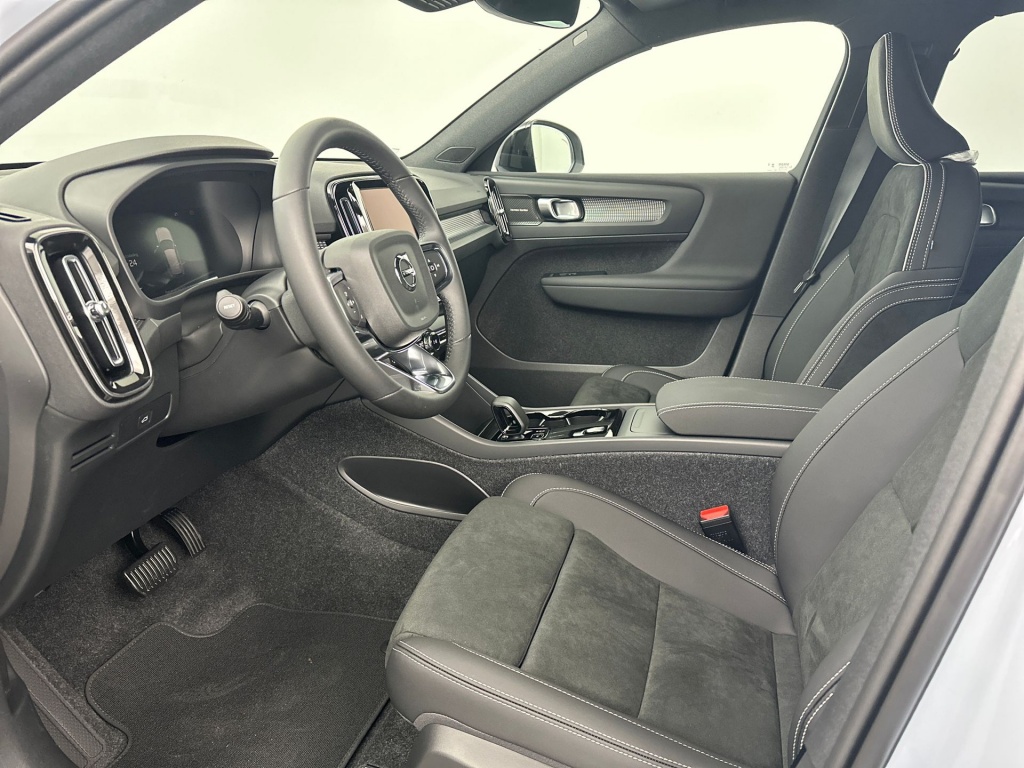 Volvo Ex40