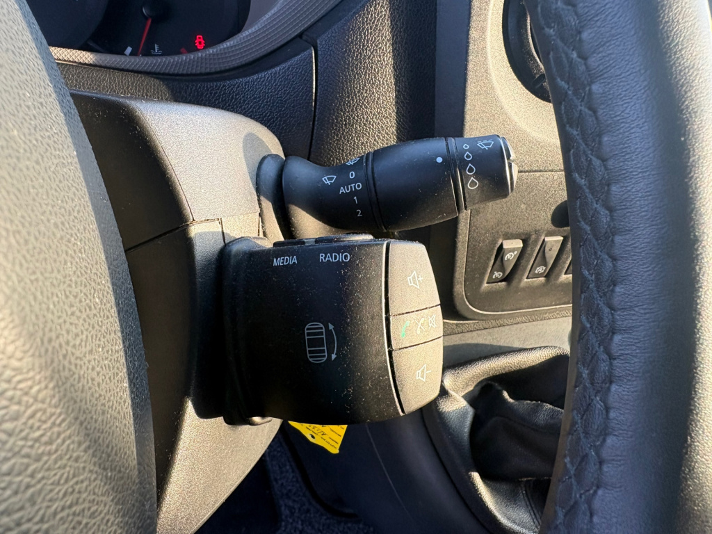 Nissan Nv400