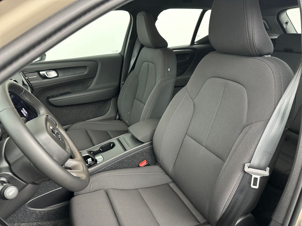 Volvo Ex40