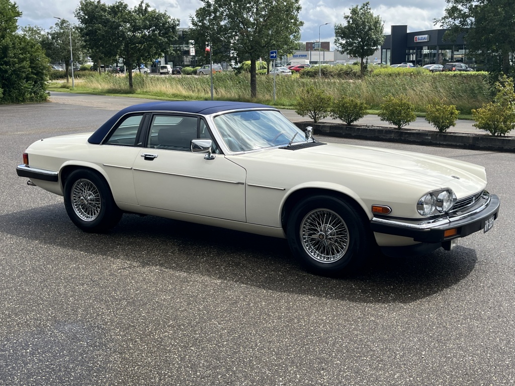 Jaguar Xj