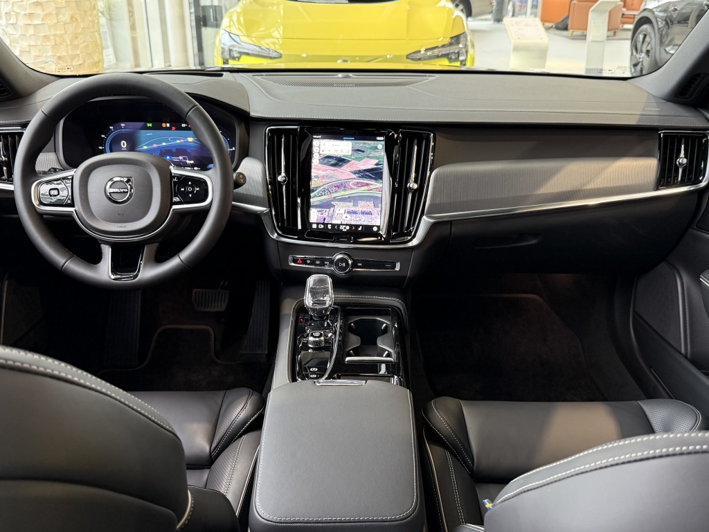 Volvo V90