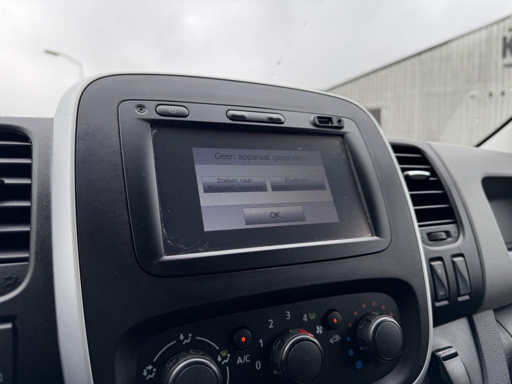 Nissan Nv300
