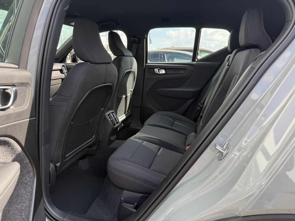 Volvo Ex40