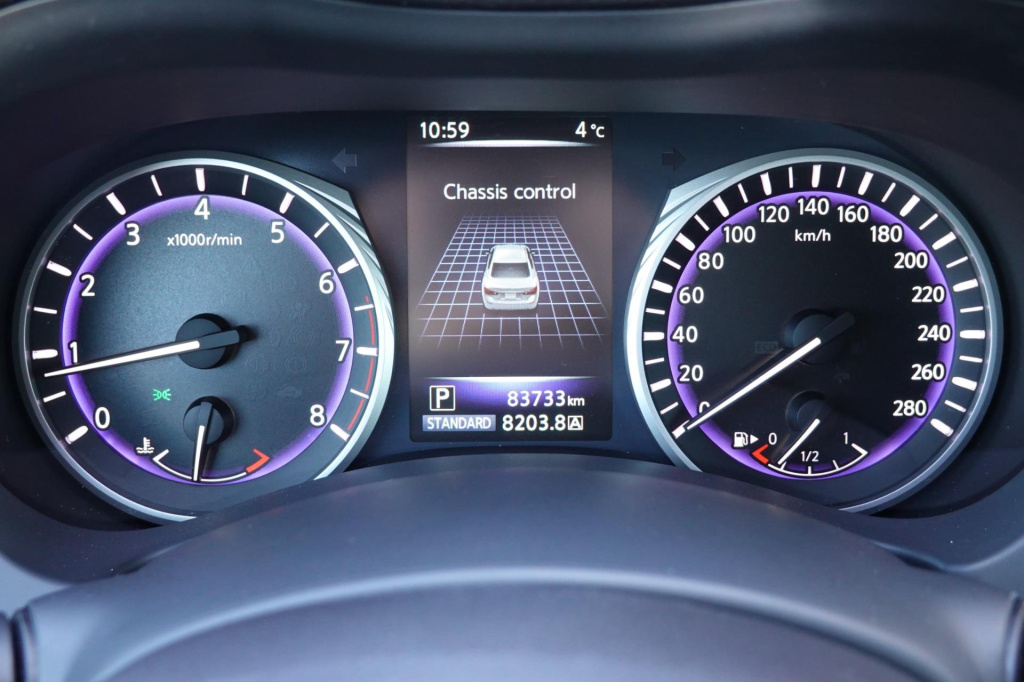 Infiniti Q