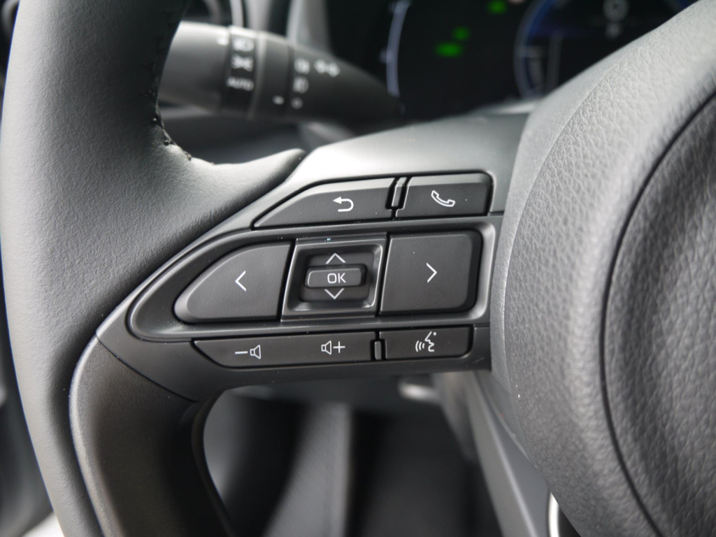 Mazda 2 Hybrid