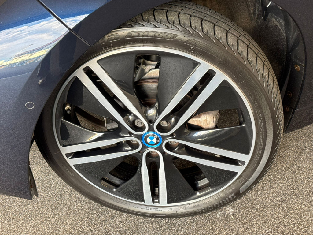 BMW I3