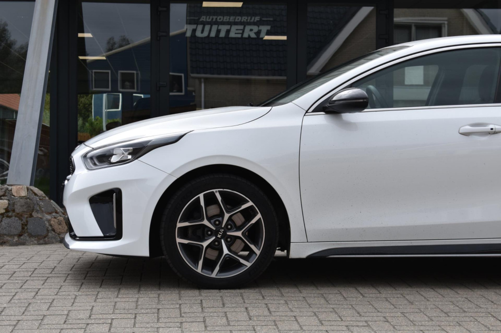 Kia Proceed