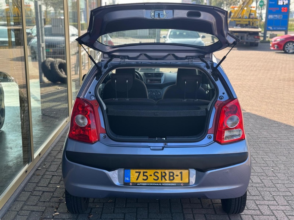 Nissan Pixo