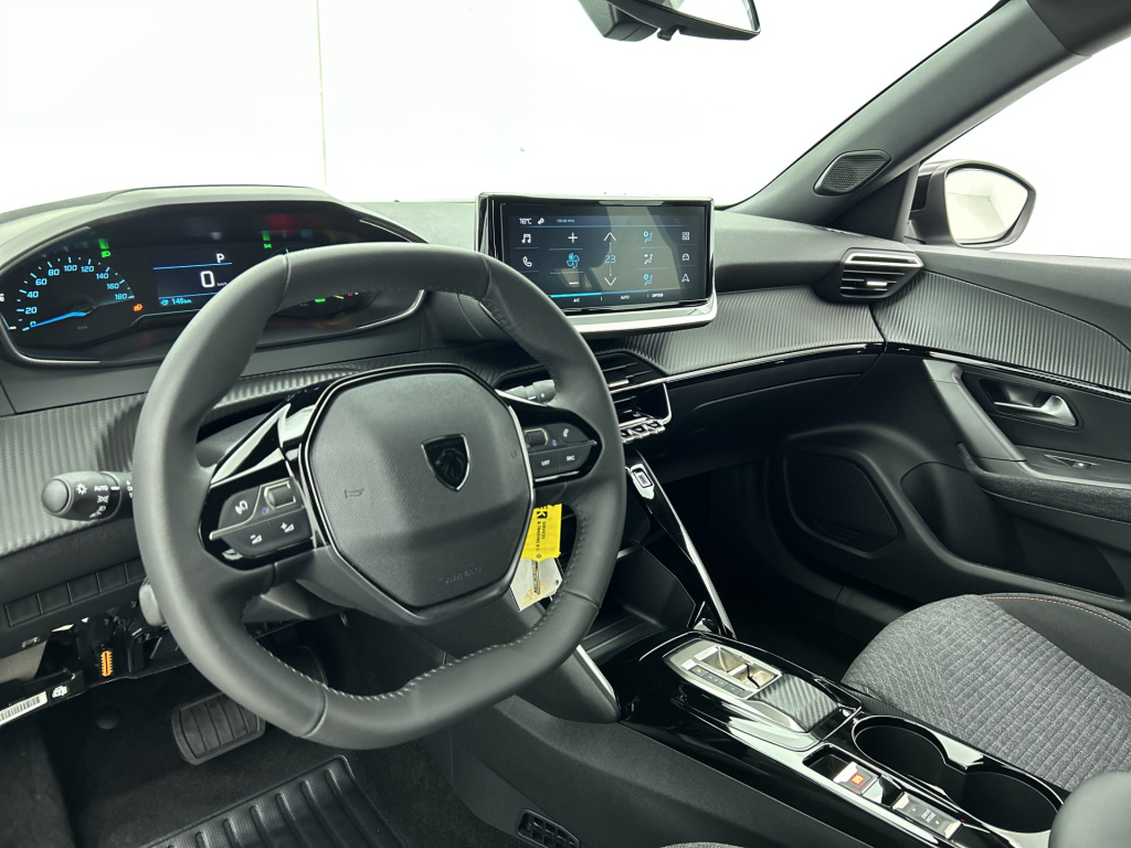 Peugeot E-2008