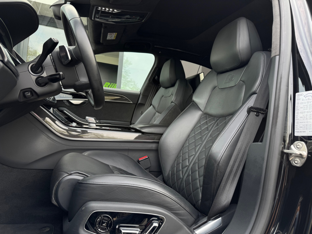 Audi S8
