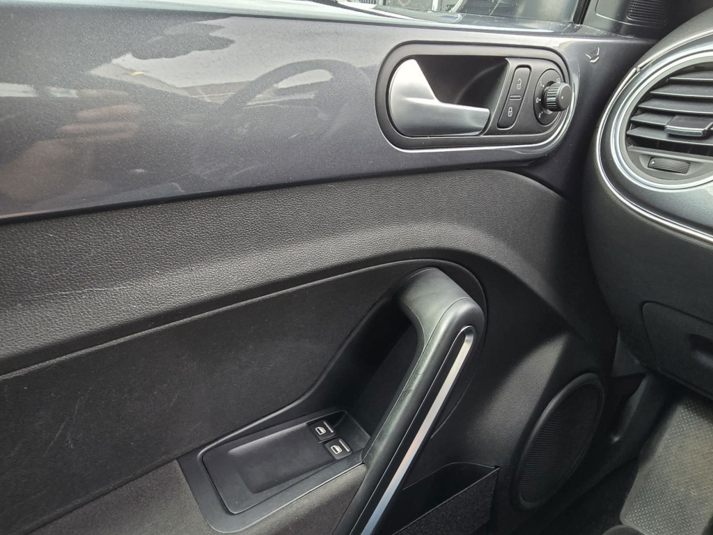 Volkswagen New Beetle