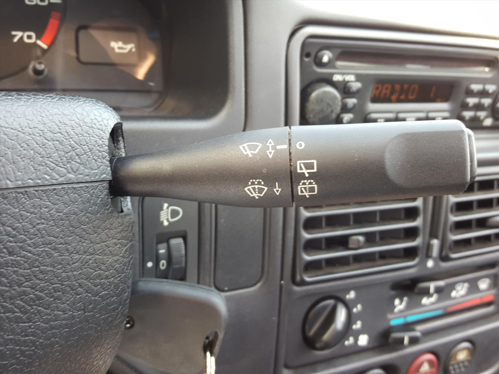 Peugeot 106
