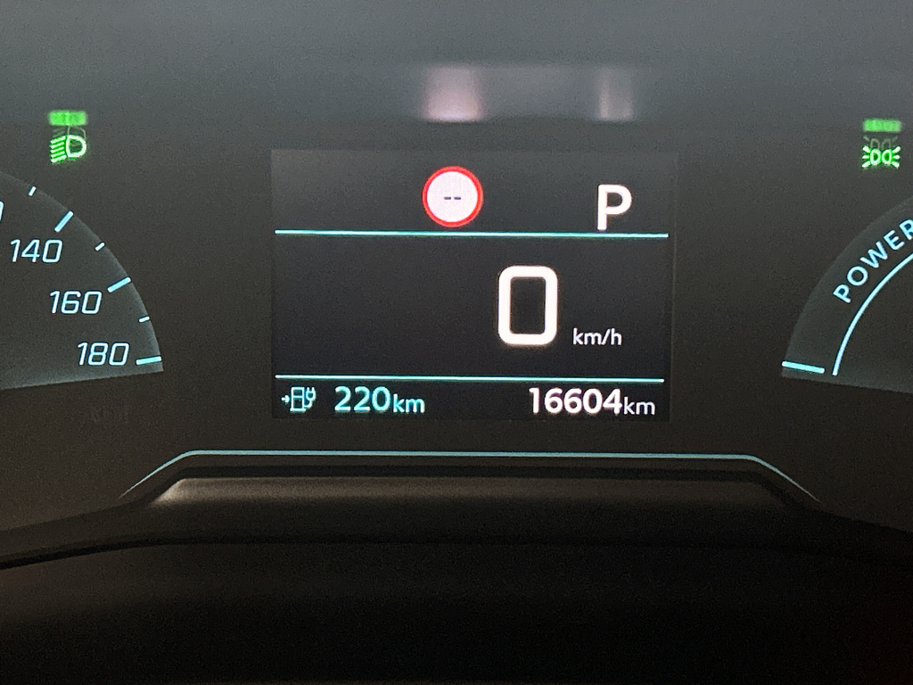 Peugeot E-2008