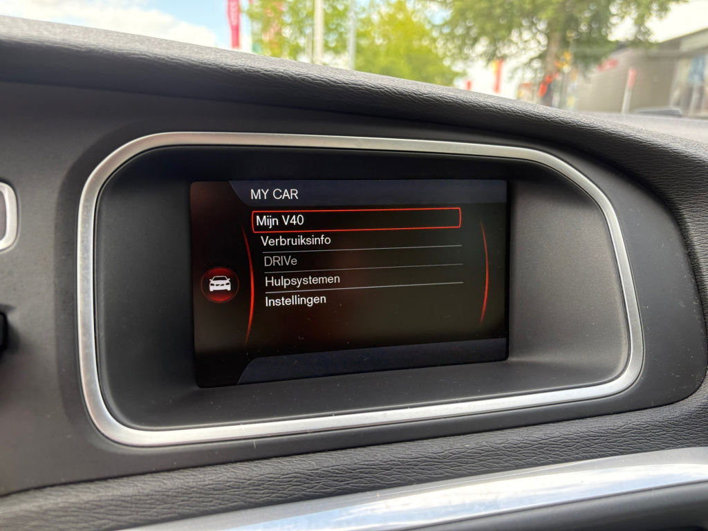 Volvo V40
