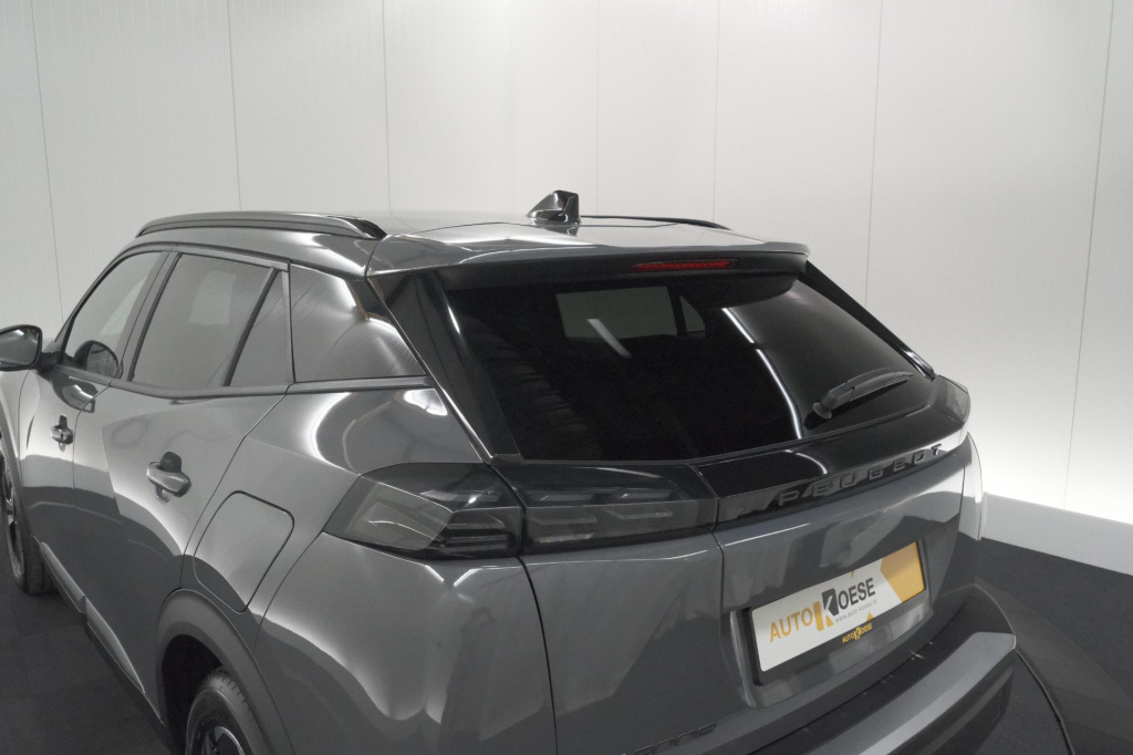 Peugeot E-2008