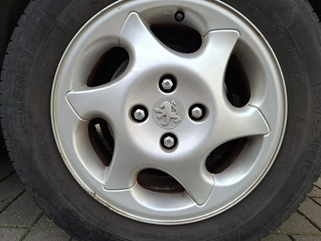 Peugeot 406