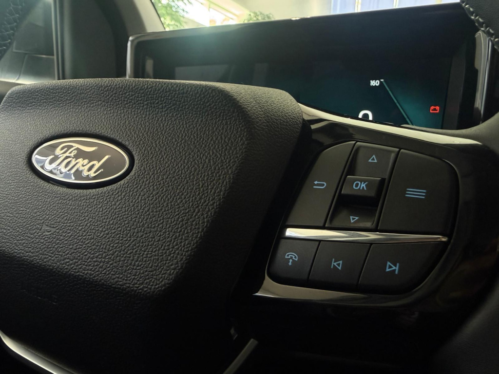 Ford E-transit Courier