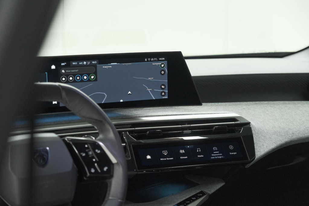 Peugeot E-5008