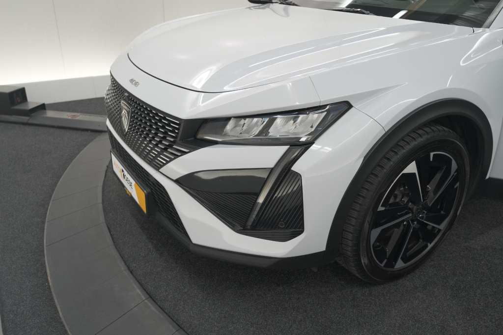 Peugeot 408