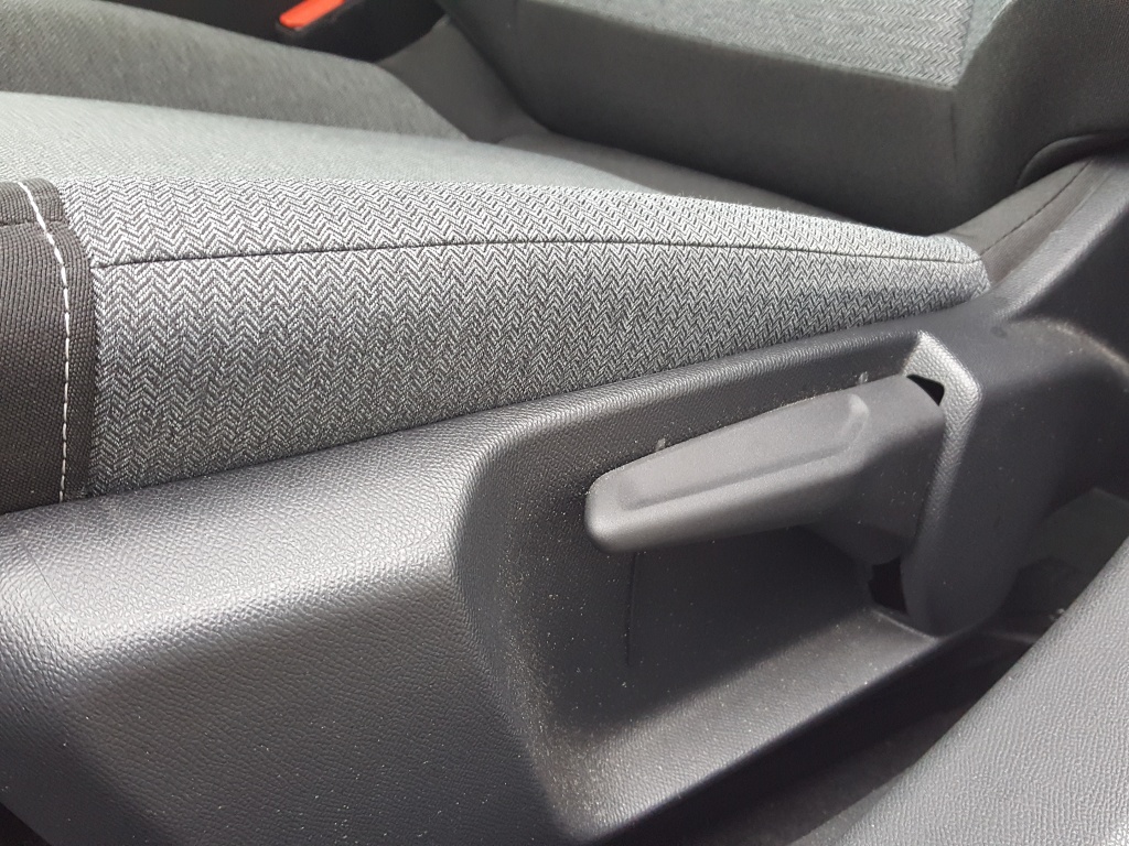 Citroen Ë-c4